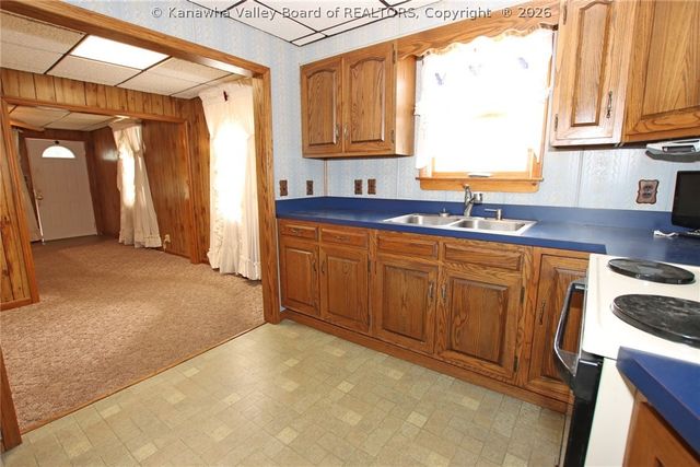 205 Marshall Avenue, Dunbar, WV 25064
