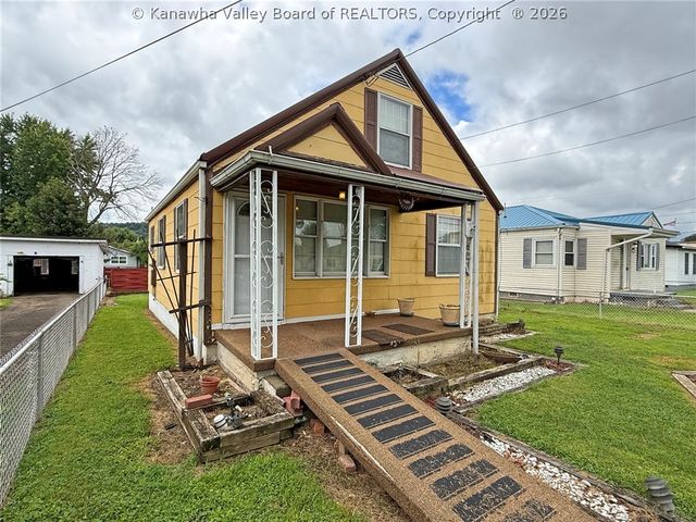 205 Marshall Avenue, Dunbar, WV 25064