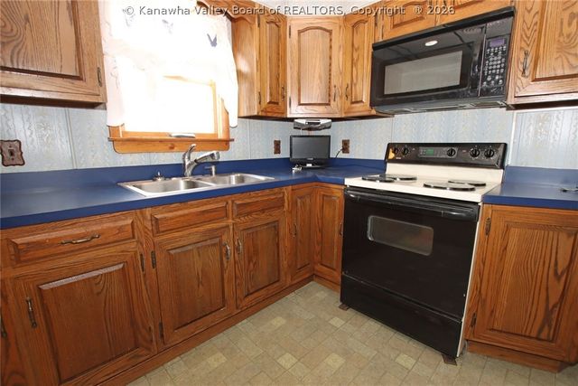 205 Marshall Avenue, Dunbar, WV 25064