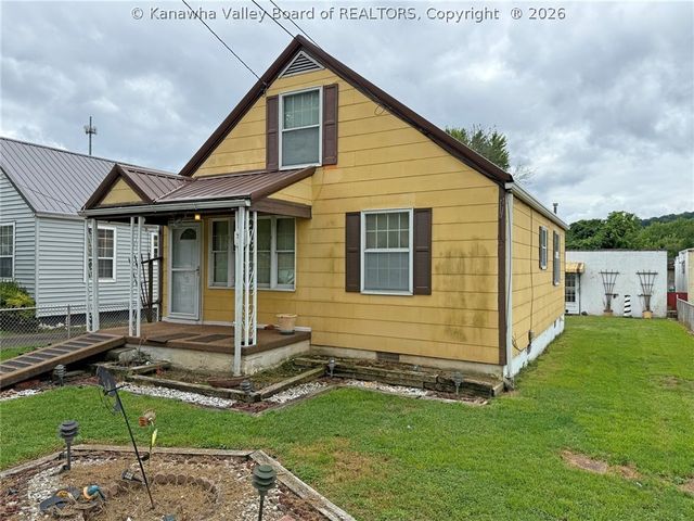 205 Marshall Avenue, Dunbar, WV 25064