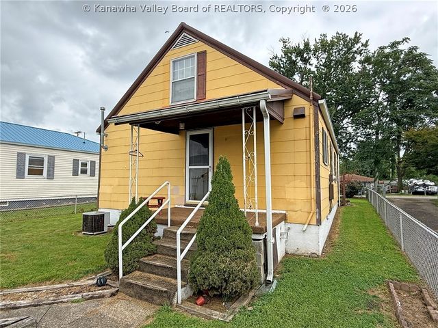 205 Marshall Avenue, Dunbar, WV 25064