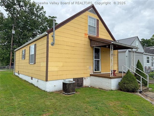 205 Marshall Avenue, Dunbar, WV 25064