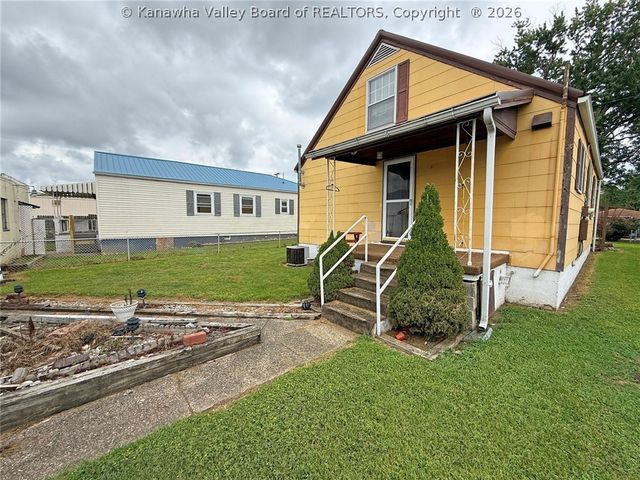 205 Marshall Avenue, Dunbar, WV 25064
