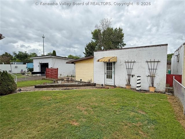 205 Marshall Avenue, Dunbar, WV 25064