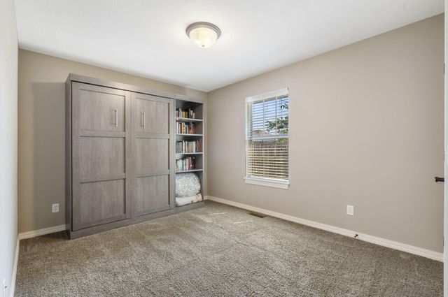 822 S Eastridge Avenue, Nixa, MO 65714