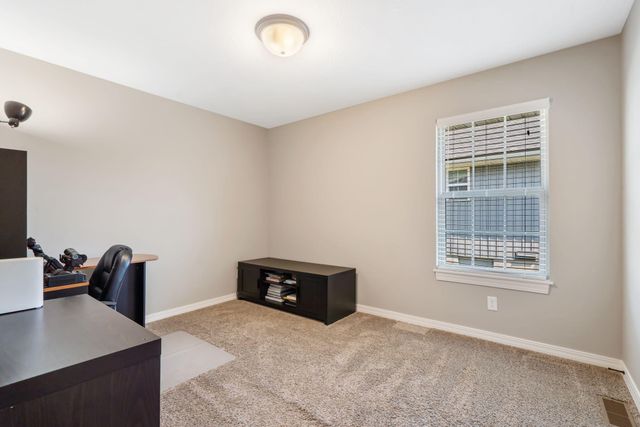 822 S Eastridge Avenue, Nixa, MO 65714