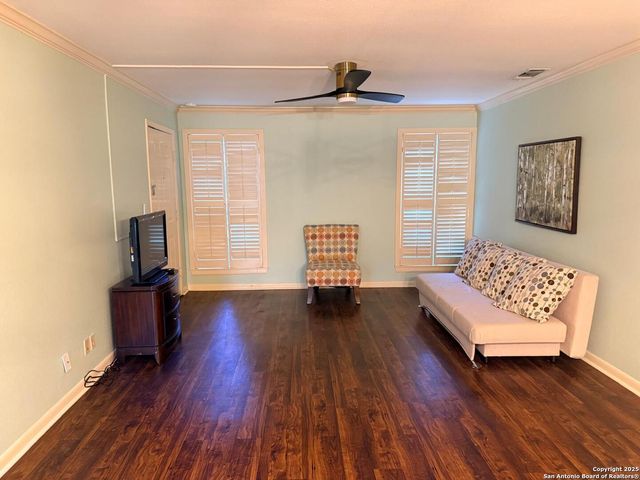 8415 Fredericksburg Rd Apt 401, San Antonio, TX 78229