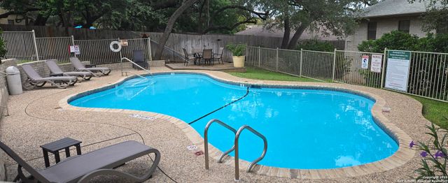 8415 Fredericksburg Rd Apt 401, San Antonio, TX 78229