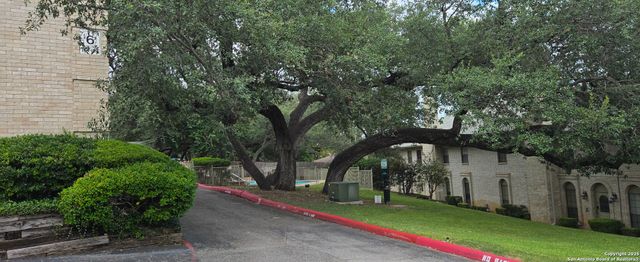 8415 Fredericksburg Rd Apt 401, San Antonio, TX 78229