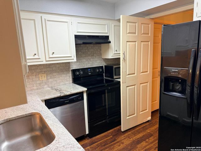 8415 Fredericksburg Rd Apt 401, San Antonio, TX 78229