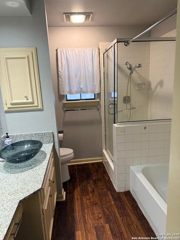8415 Fredericksburg Rd Apt 401, San Antonio, TX 78229