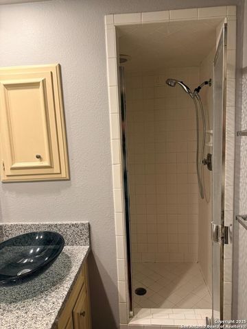 8415 Fredericksburg Rd Apt 401, San Antonio, TX 78229