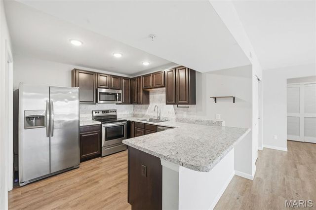 321 Bordeaux Way, St Peters, MO 63376