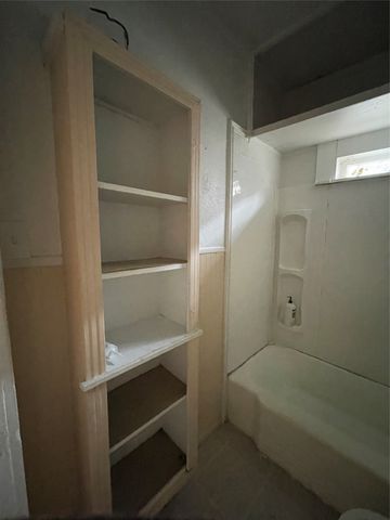 512 NW 5th Street, Mineral Wells, TX 76067