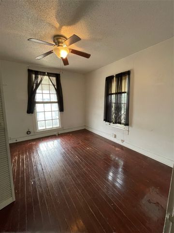 512 NW 5th Street, Mineral Wells, TX 76067