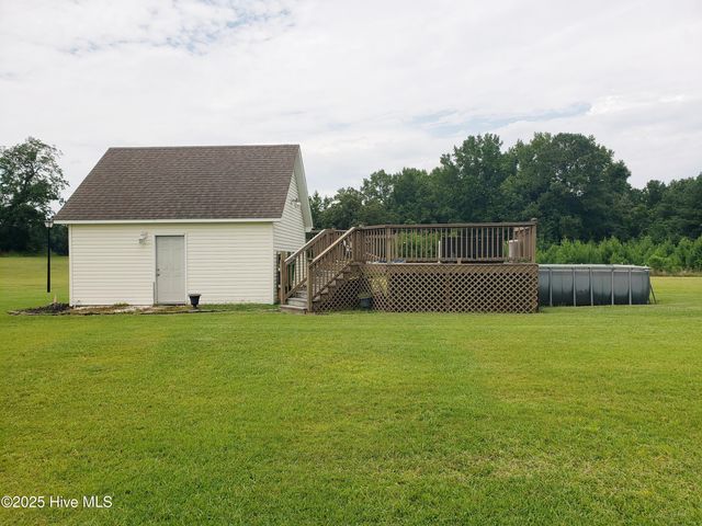 11061 Peacock Road, Chadbourn, NC 28431