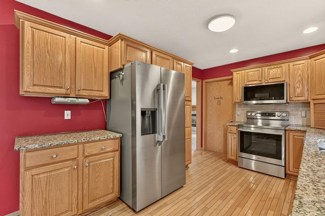 931 Pine Court NE, Pine Island, MN 55963