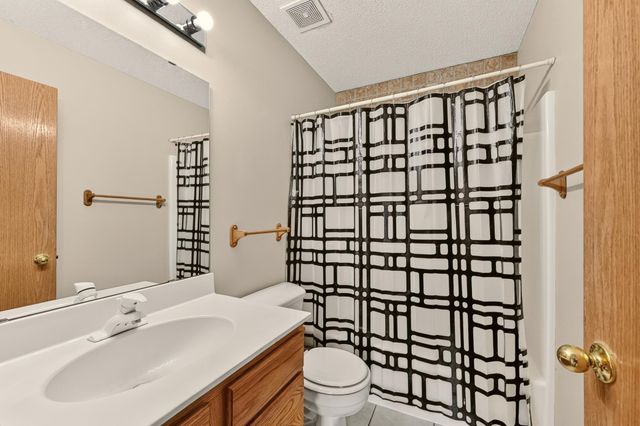 931 Pine Court NE, Pine Island, MN 55963