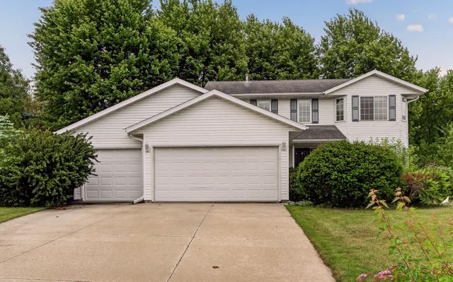 931 Pine Court NE, Pine Island, MN 55963