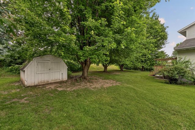 931 Pine Court NE, Pine Island, MN 55963