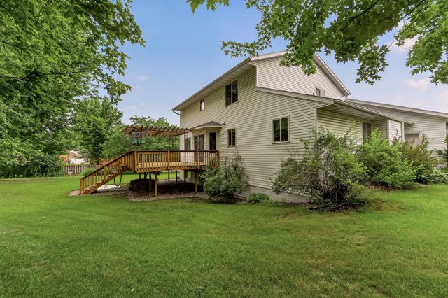931 Pine Court NE, Pine Island, MN 55963