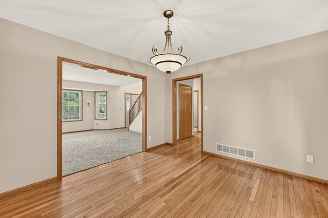 931 Pine Court NE, Pine Island, MN 55963