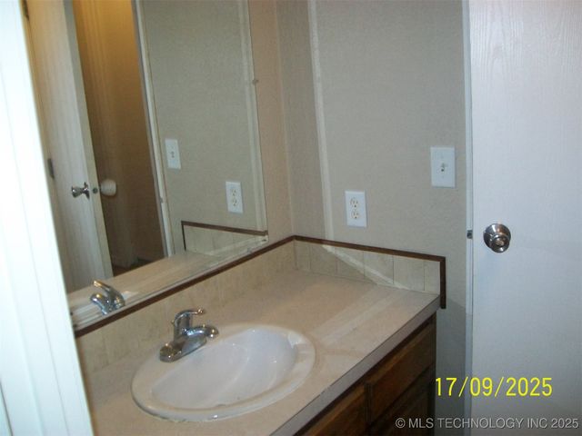 6026 S Appaloosa, Marietta, OK 73448