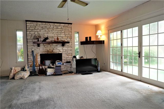 128 Granby Pl, Portland, TX 78374