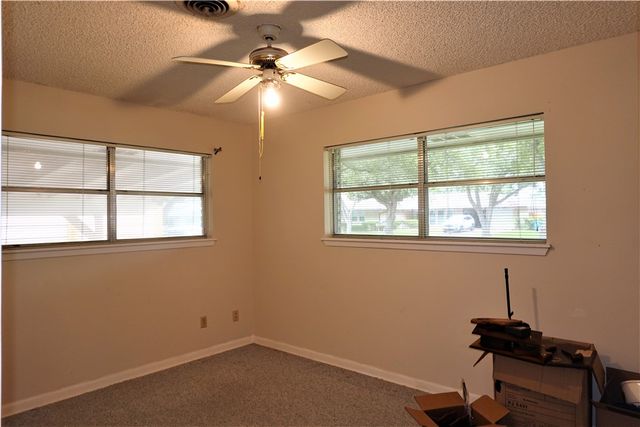 128 Granby Pl, Portland, TX 78374