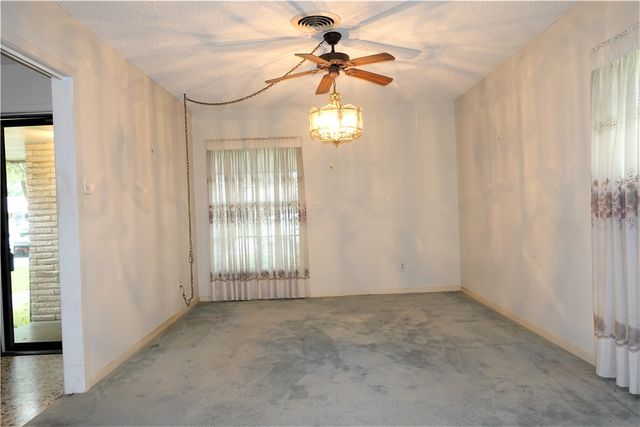 128 Granby Pl, Portland, TX 78374