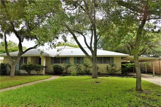 128 Granby Pl, Portland, TX 78374
