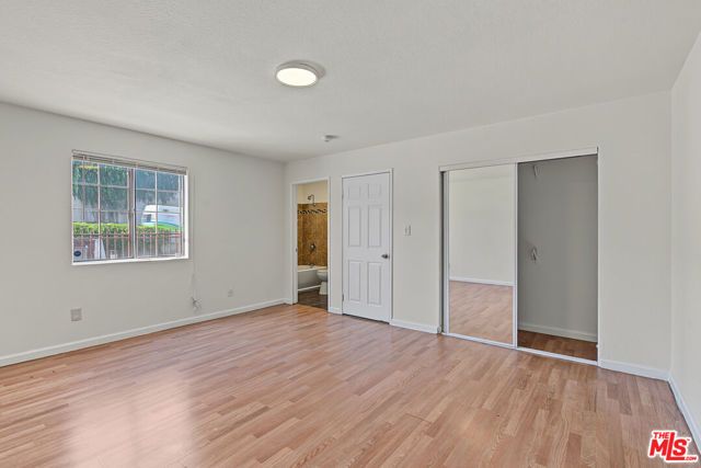 7704 S Grand Avenue, Los Angeles, CA 90003