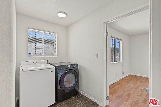 7704 S Grand Avenue, Los Angeles, CA 90003