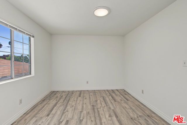 7704 S Grand Avenue, Los Angeles, CA 90003