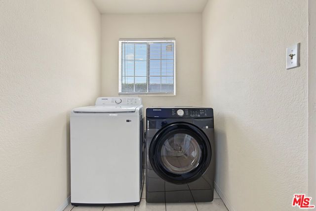 7704 S Grand Avenue, Los Angeles, CA 90003