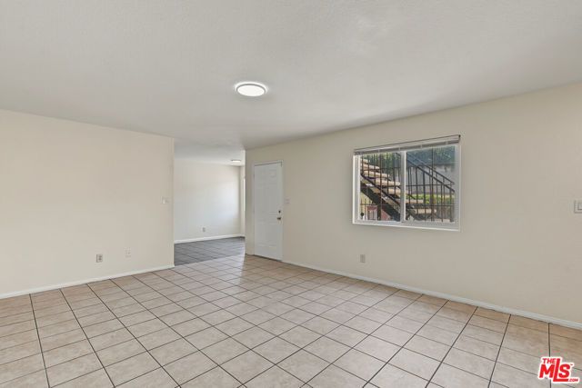 7704 S Grand Avenue, Los Angeles, CA 90003