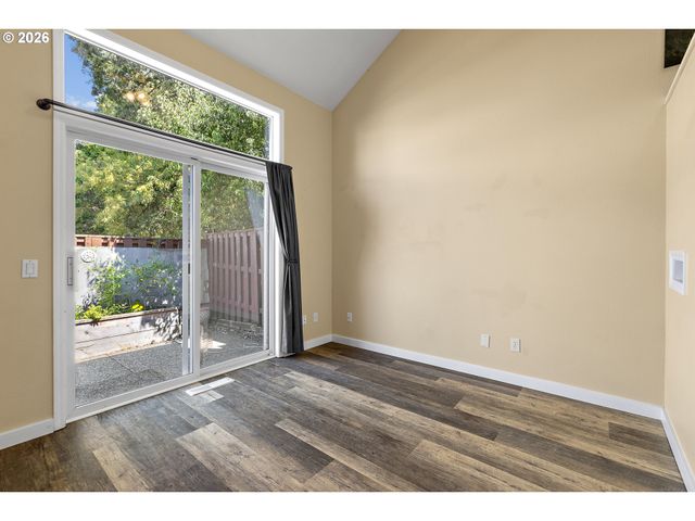 18267 Sw LONGACRE St, Beaverton, OR 97003