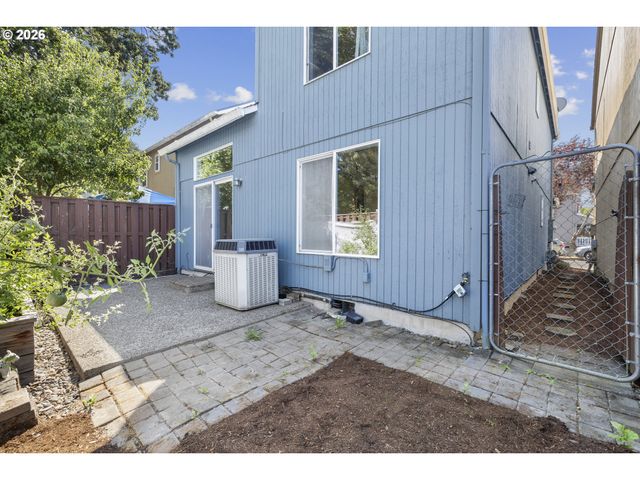 18267 Sw LONGACRE St, Beaverton, OR 97003