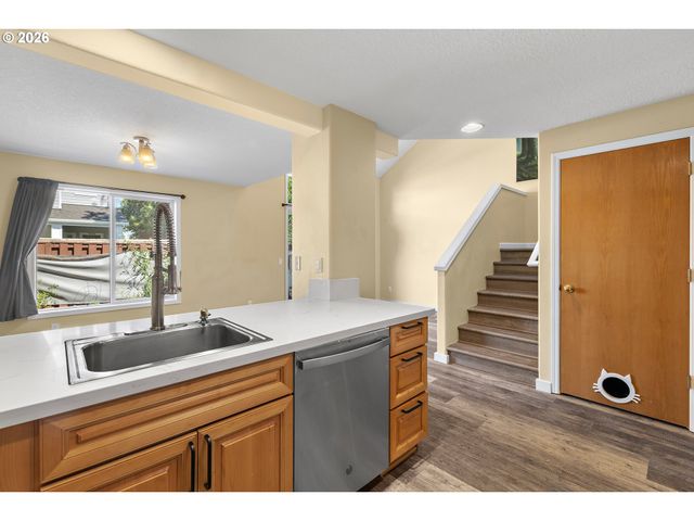 18267 Sw LONGACRE St, Beaverton, OR 97003