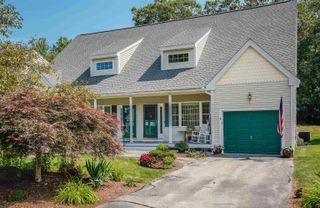 8 Royal Lane, Raymond, NH 03077