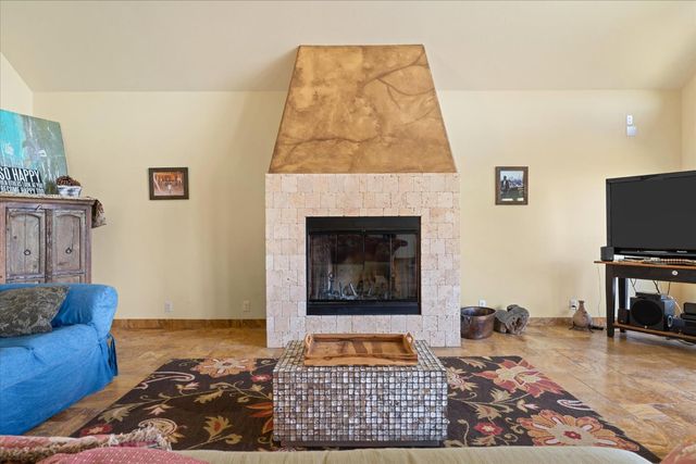 6399 Filly Ln, Angels Camp, CA 95222