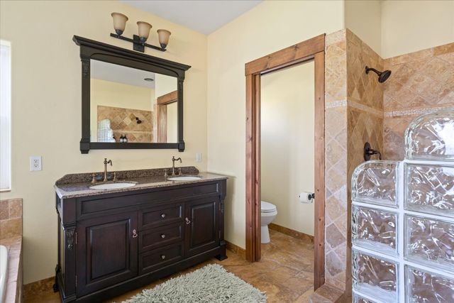 6399 Filly Ln, Angels Camp, CA 95222