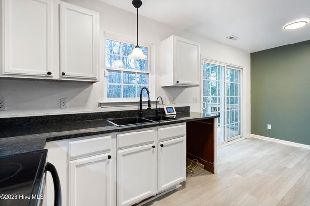 3025 Oakwood Drive, Jacksonville, NC 28546