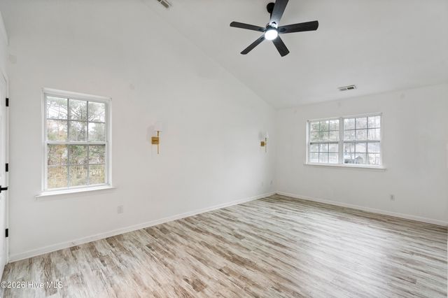 3025 Oakwood Drive, Jacksonville, NC 28546