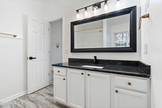 3025 Oakwood Drive, Jacksonville, NC 28546