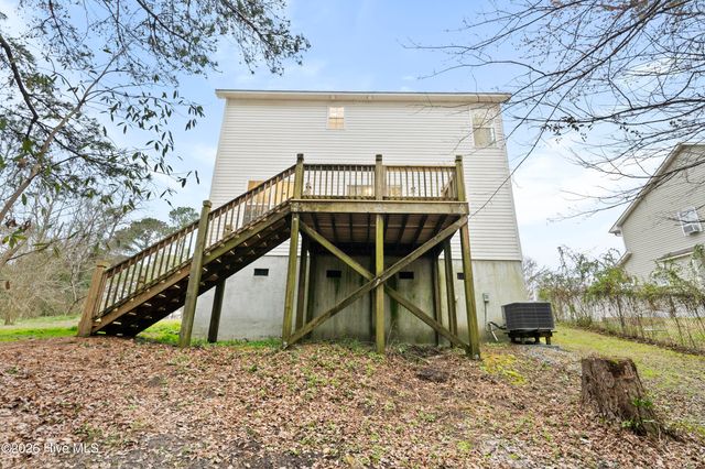 3025 Oakwood Drive, Jacksonville, NC 28546