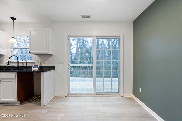 3025 Oakwood Drive, Jacksonville, NC 28546