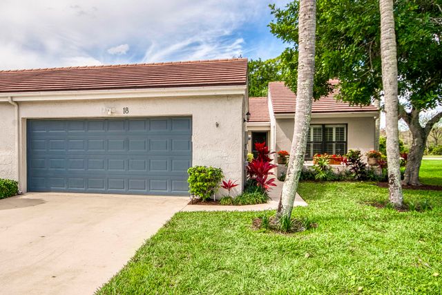 18 Edinburgh Drive, Palm Beach Gardens, FL 33418
