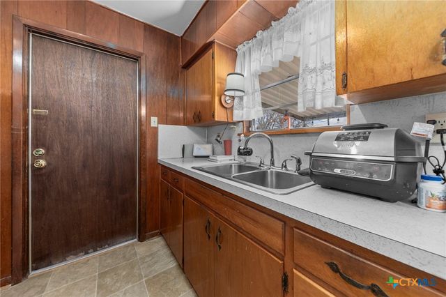 1207 S 5th Street, Copperas Cove, TX 76522