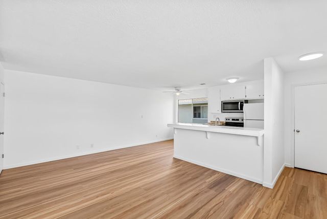 5577 Spinnaker Drive 4, San Jose, CA 95123